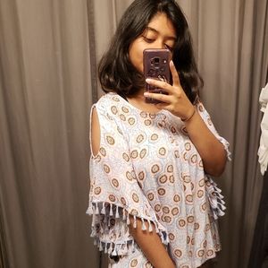 Off-the-shoulder vintage top